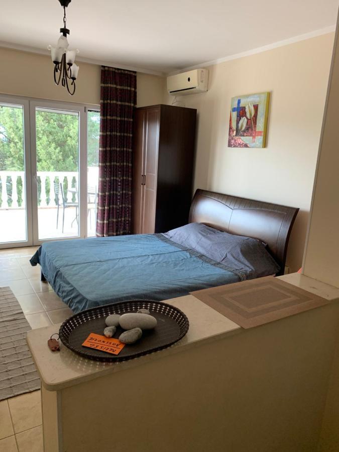 Imperia Apartment บาร์ ภายนอก รูปภาพ