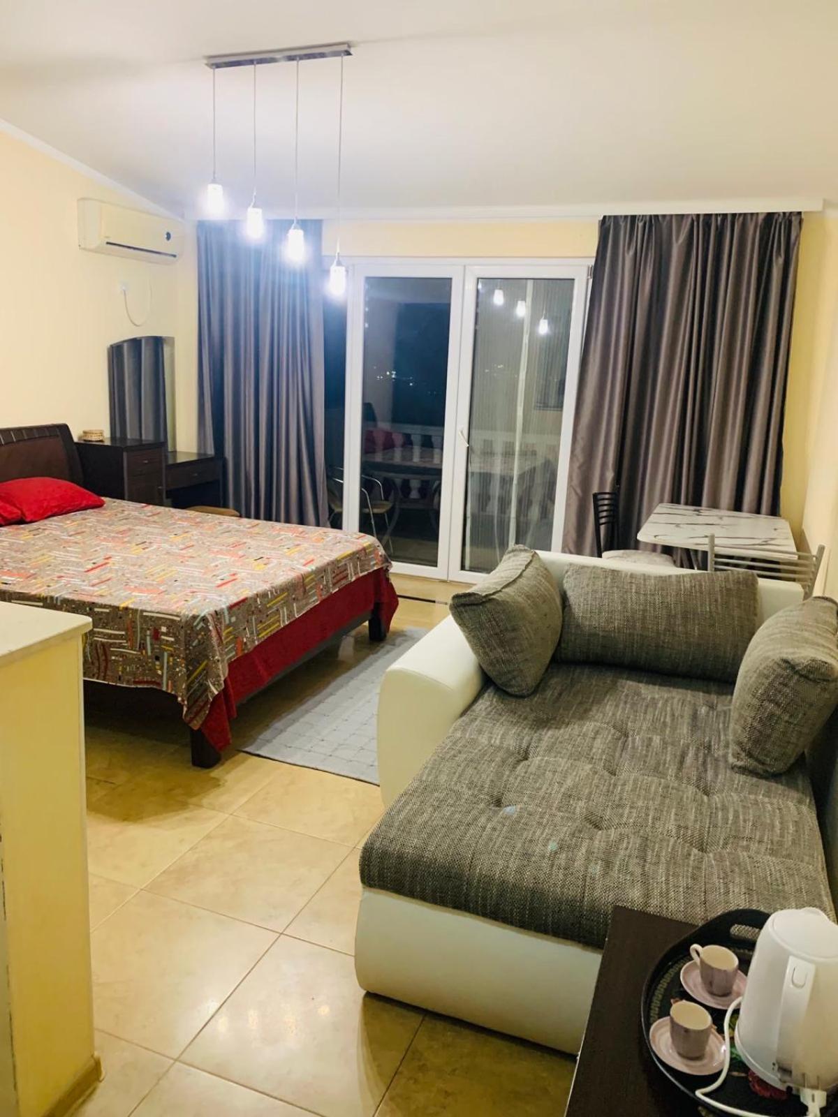 Imperia Apartment บาร์ ภายนอก รูปภาพ