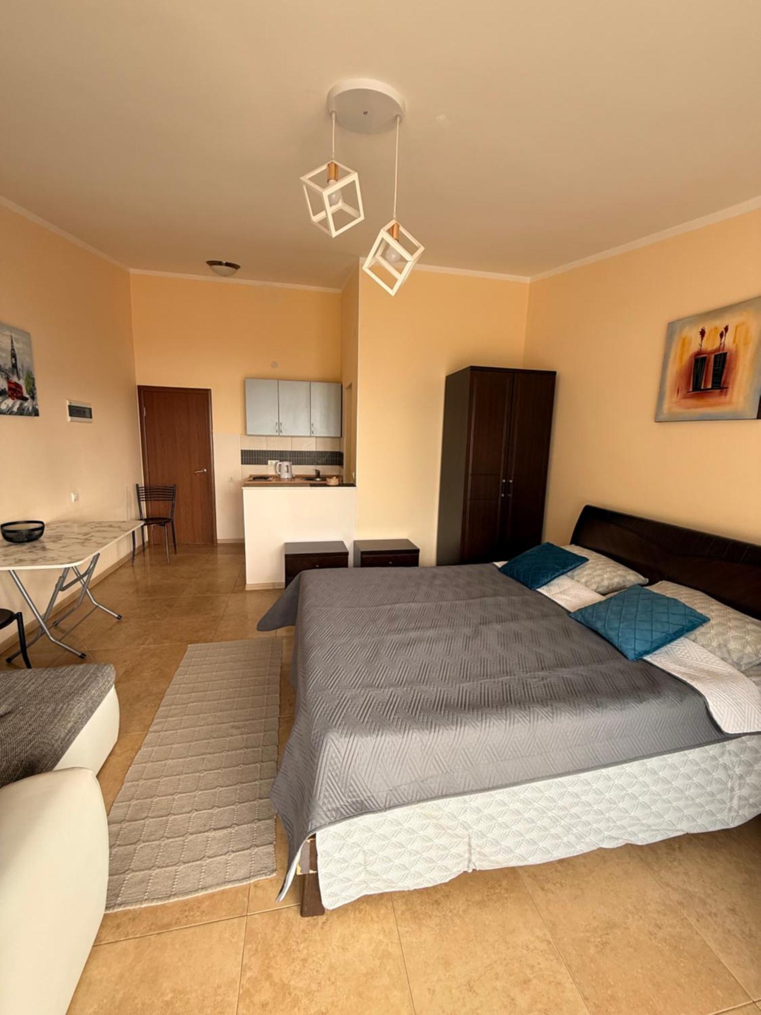 Imperia Apartment บาร์ ภายนอก รูปภาพ